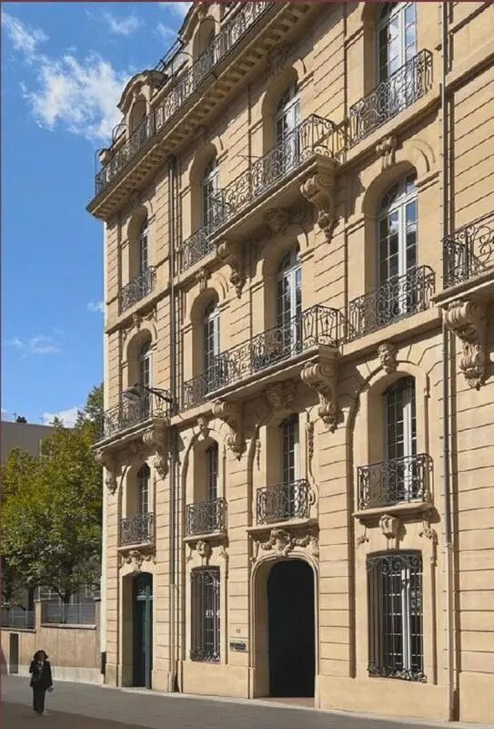 Location Bureaux 2 250 m² - Photo 1