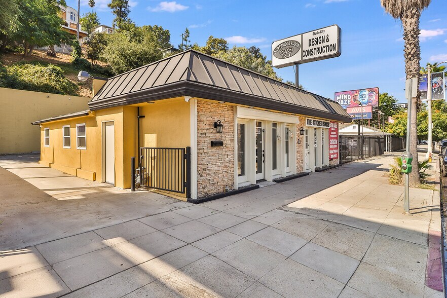 11644 Ventura Blvd, Studio City, CA for rent - Building Photo - Image 1 of 9