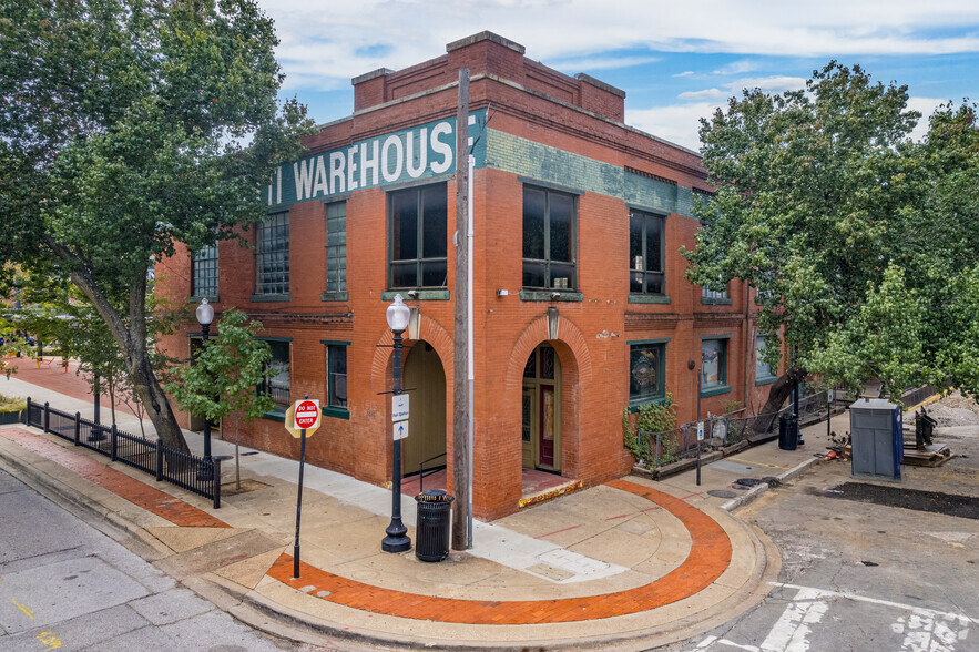 1815 N Market St, Dallas, TX for rent - Building Photo - Image 1 of 6