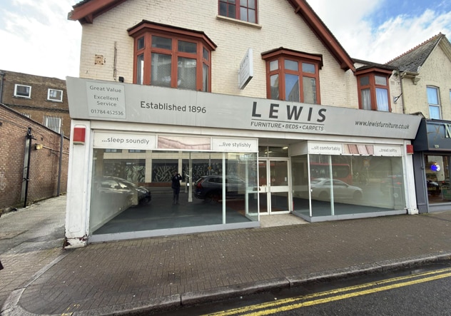 131 High St, Staines to rent Building Photo- Image 1 of 1
