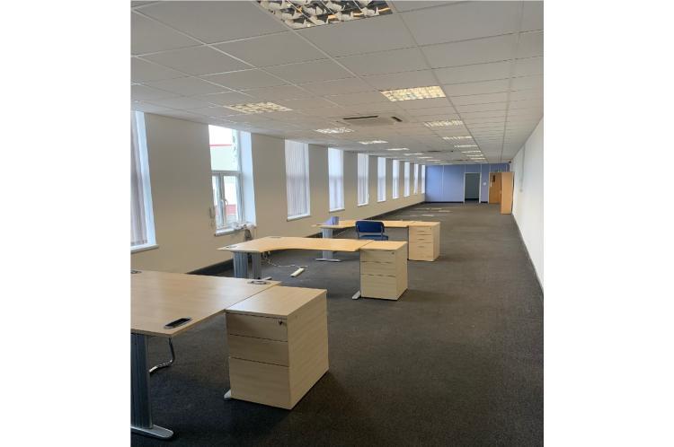 100 Spring Rd, Wolverhampton to rent Interior Photo- Image 1 of 2