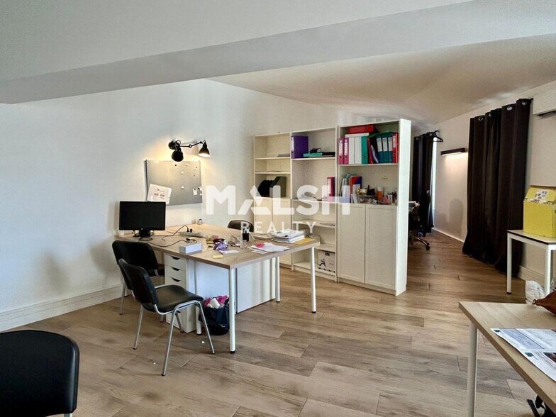 Office in OULLINS-PIERRE-BÉNITE to rent - Interior Photo - Image 3 of 13