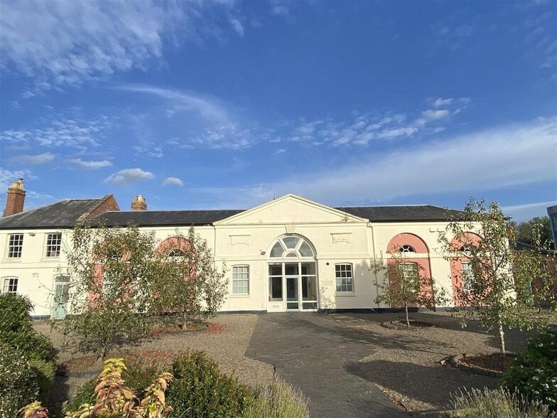 Droitwich Rd, Worcester to rent - Building Photo - Image 2 of 24