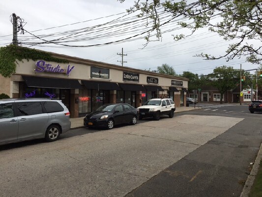 2-6 Taft Ave, Lynbrook, NY for rent - Building Photo - Image 2 of 5