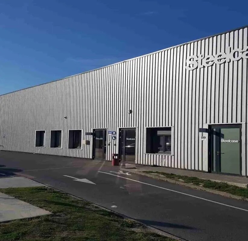 Location Entrepôt 7 275 m² - Photo 1
