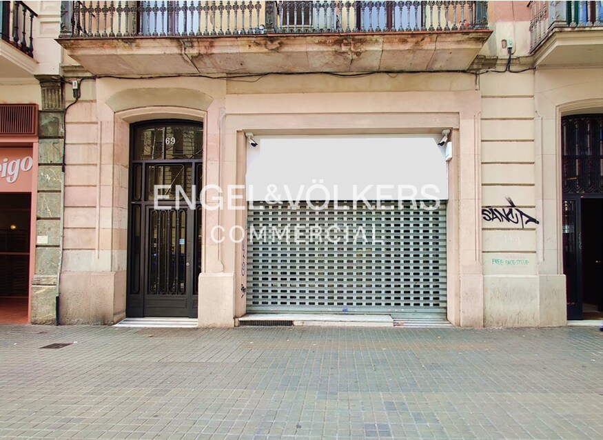 Retail in Barcelona, Barcelona to rent Building Photo- Image 1 of 4