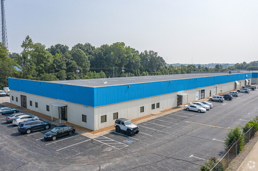 1850 Business Park Dr, Clarksville, TN for rent - Building Photo - Image 3 of 5