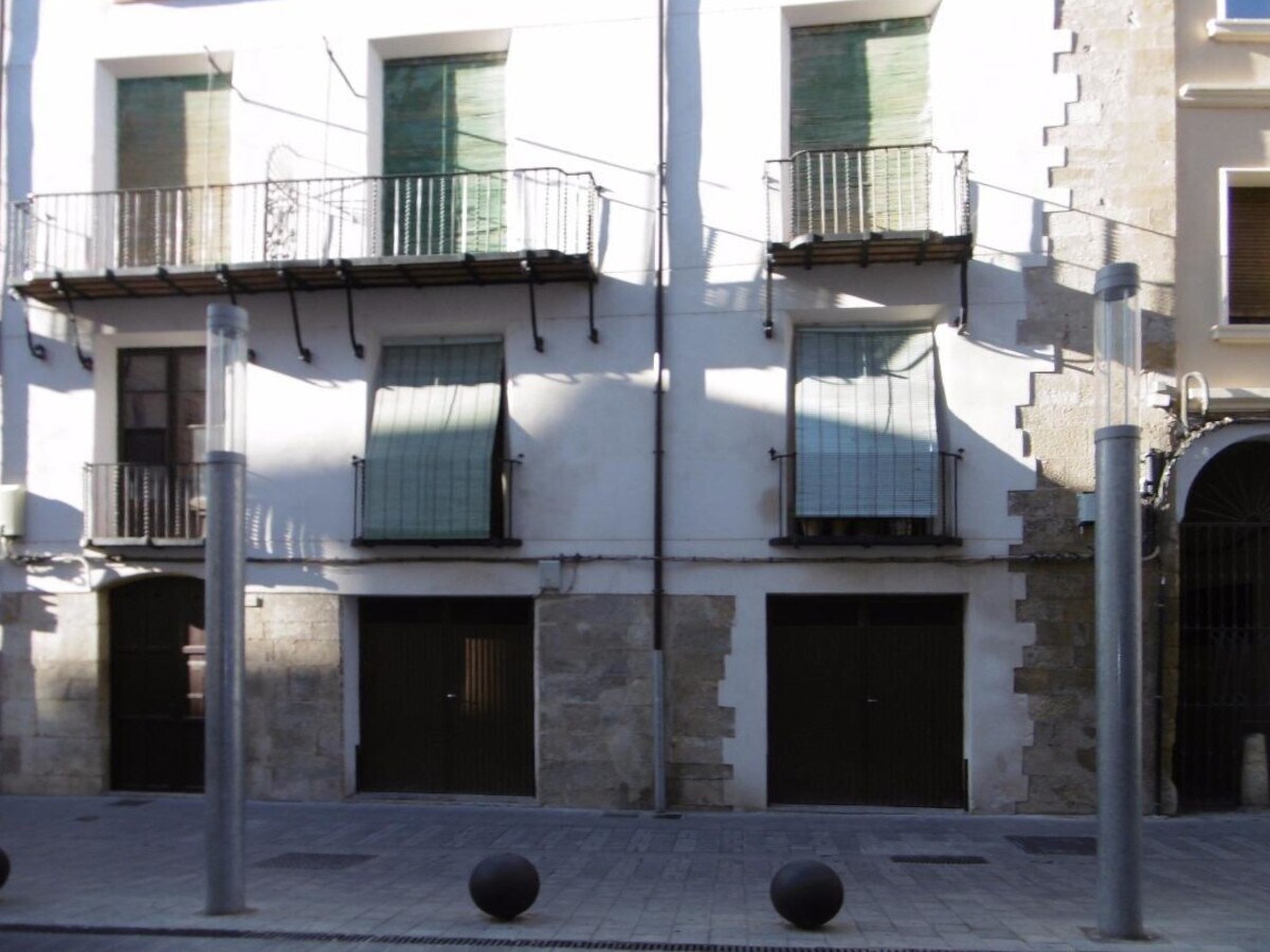 Retail in Tortosa, Tarragona to rent Building Photo- Image 1 of 3