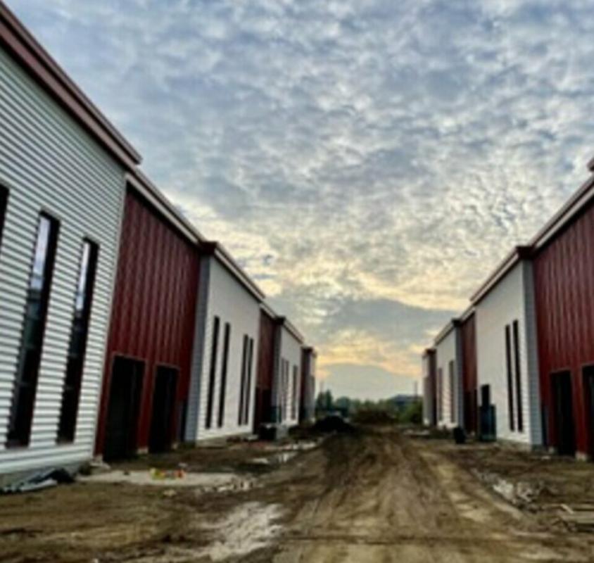 Light Industrial in Serris to rent Building Photo- Image 1 of 2
