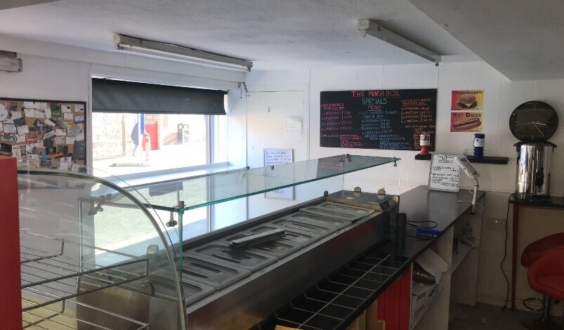 59 Perth St, Blairgowrie for sale - Interior Photo - Image 2 of 3