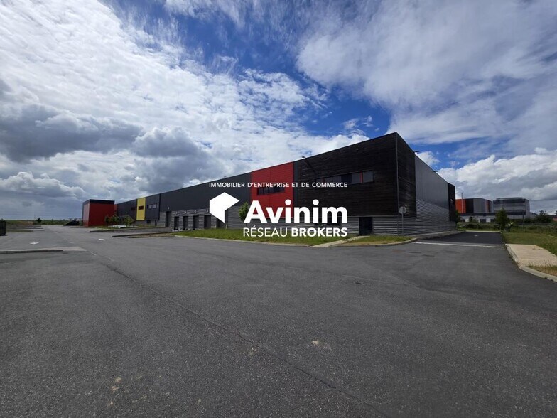 Industrial in Louvres to rent - Building Photo - Image 3 of 6