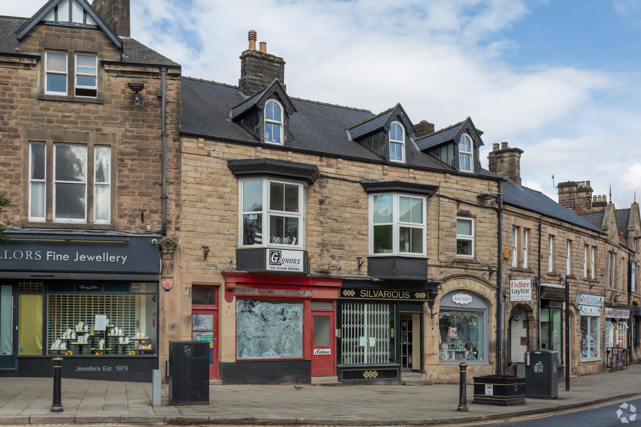 10 Crown Sq, Matlock for sale Primary Photo- Image 1 of 1