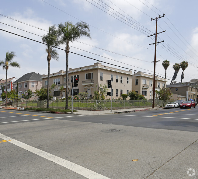 854 S Normandie Ave, Los Angeles, CA for sale - Primary Photo - Image 1 of 1