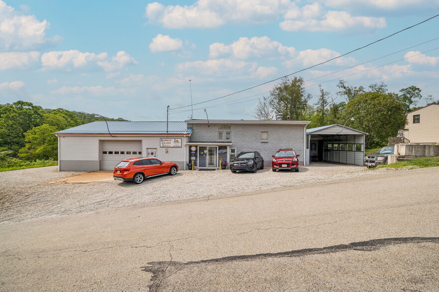 502 N Main St, Houston, PA for sale - Primary Photo - Image 1 of 30