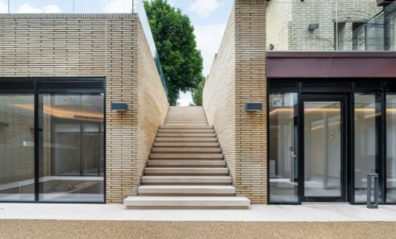 120 Cockfosters Rd, Barnet to rent - Building Photo - Image 3 of 4