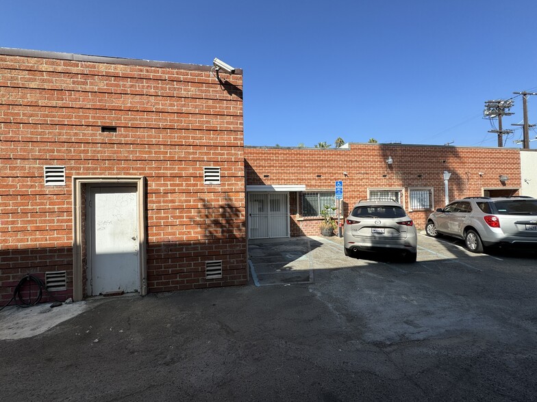 5860-5862 Avalon Blvd, Los Angeles, CA for rent - Building Photo - Image 2 of 5