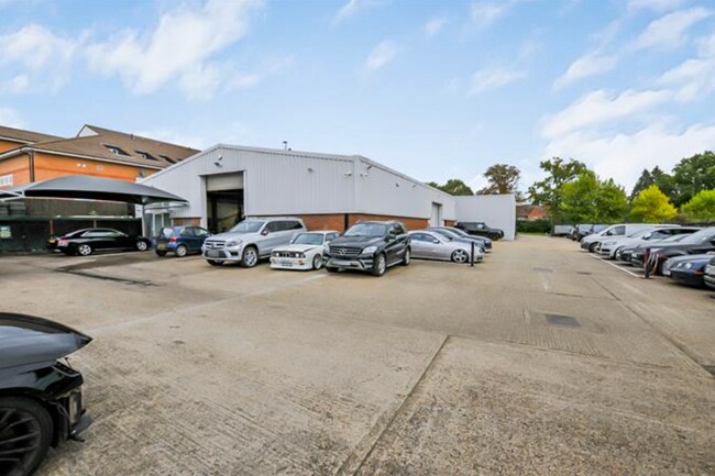 More details for 10 Bells Hl, Slough - Retail to Rent
