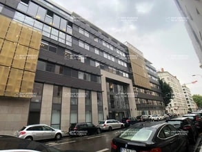 Office in Lyon to rent Building Photo- Image 2 of 13