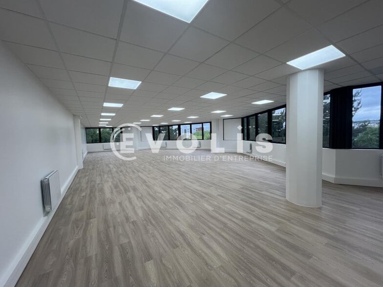 Office in Rosny-sous-Bois to rent - Interior Photo - Image 3 of 10