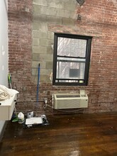 250 44th St, Brooklyn, NY for rent Interior Photo- Image 1 of 2