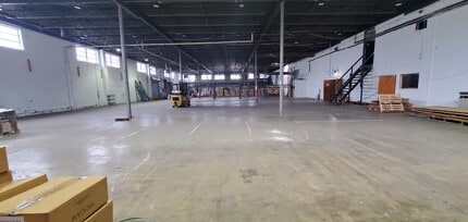 707 Commercial Ave, Carlstadt, NJ to rent Building Photo- Image 2 of 3