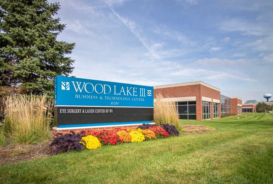 10200 Innovation Dr, Milwaukee, WI to rent - Building Photo - Image 2 of 6