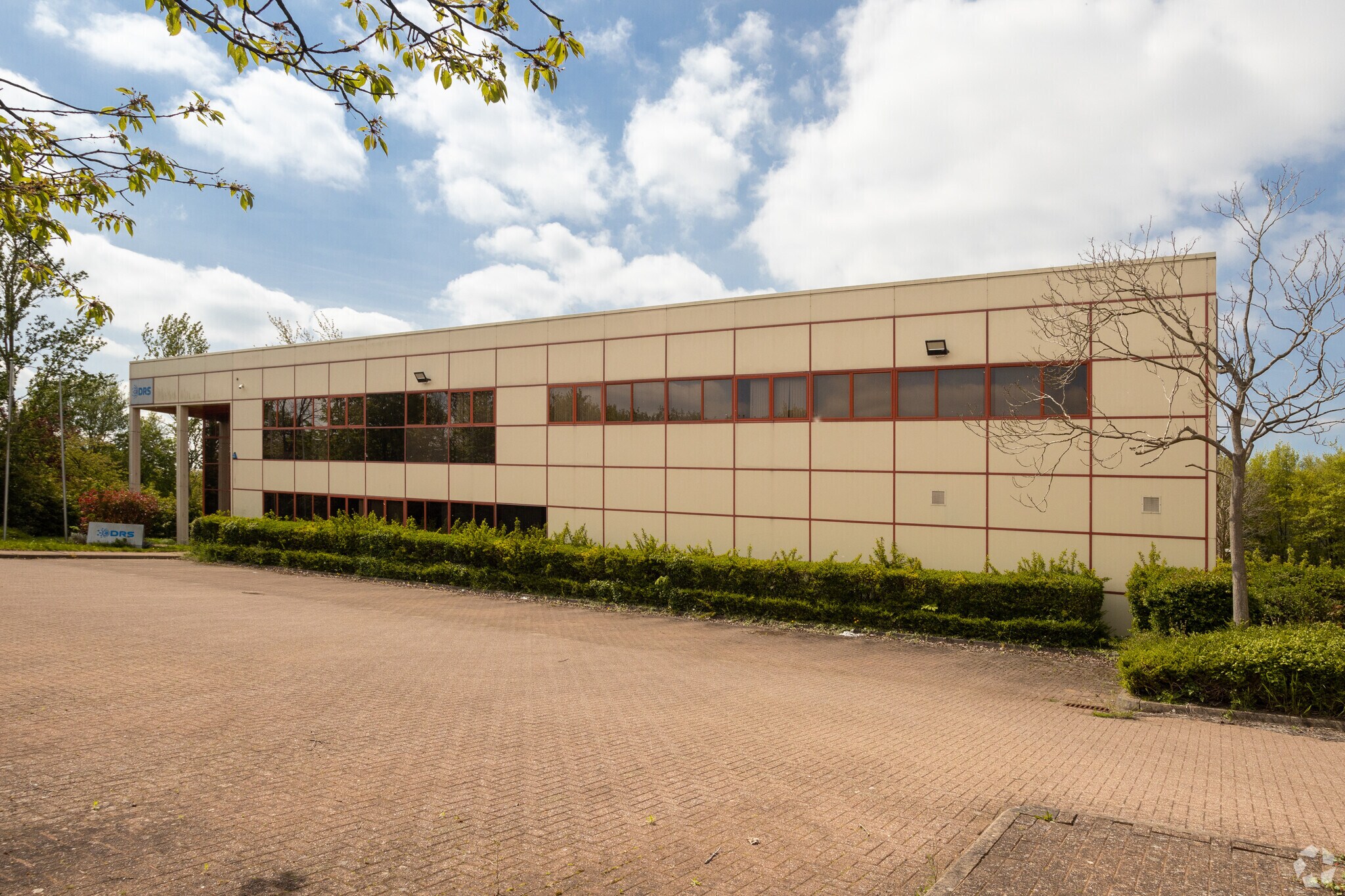 1 Danbury Ct, Milton Keynes for sale Primary Photo- Image 1 of 1