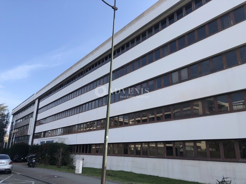2 Rue De Marly, Le Chesnay-Rocquencourt to rent Building Photo- Image 1 of 6