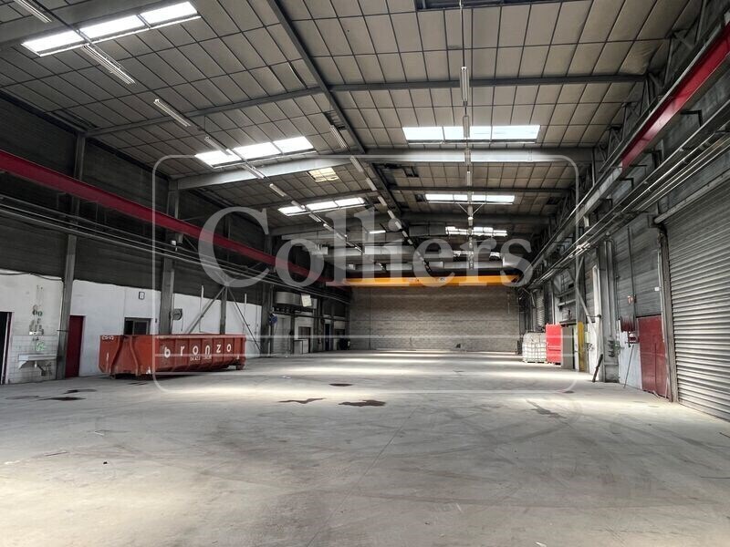 Industrial in Aubagne to rent Interior Photo- Image 1 of 9