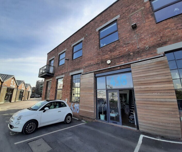 Bath Rd, Bristol BS4 3EH Paintworks