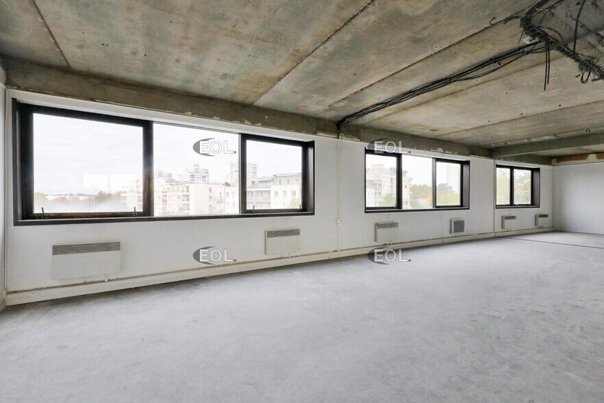 Office in Bonneuil-sur-Marne to rent - Interior Photo - Image 2 of 6