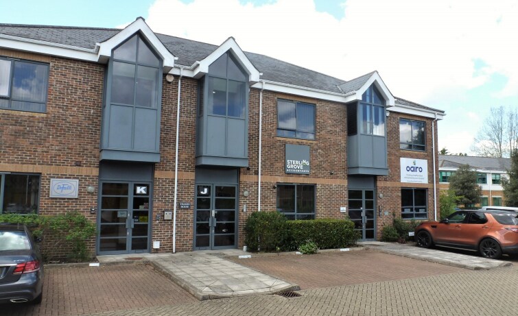 Cores End Rd, Bourne End to rent - Building Photo - Image 2 of 2