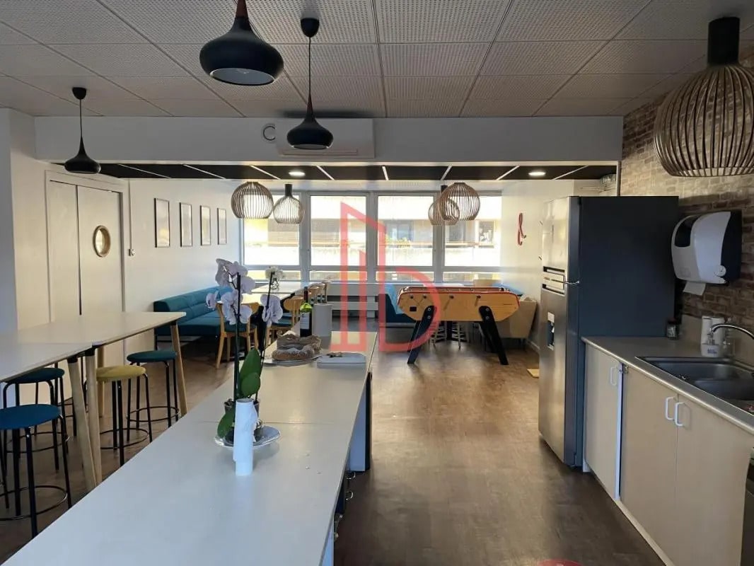 Office in Bordeaux to rent Interior Photo- Image 1 of 6