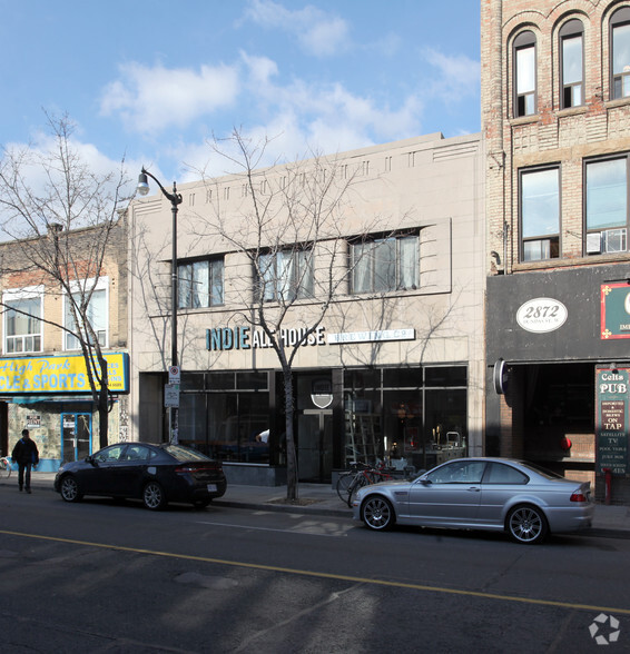 2874-2876 Dundas St W, Toronto, ON for rent - Building Photo - Image 2 of 2