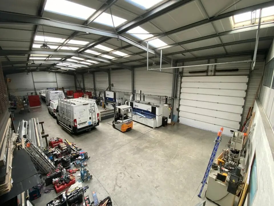 Light Industrial in Mios for sale Interior Photo- Image 1 of 10