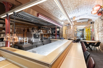 Retail in Barcelona, Barcelona to rent Interior Photo- Image 2 of 30