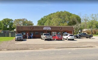 More details for 1102 W. North St, Louise, TX - Retail for Sale