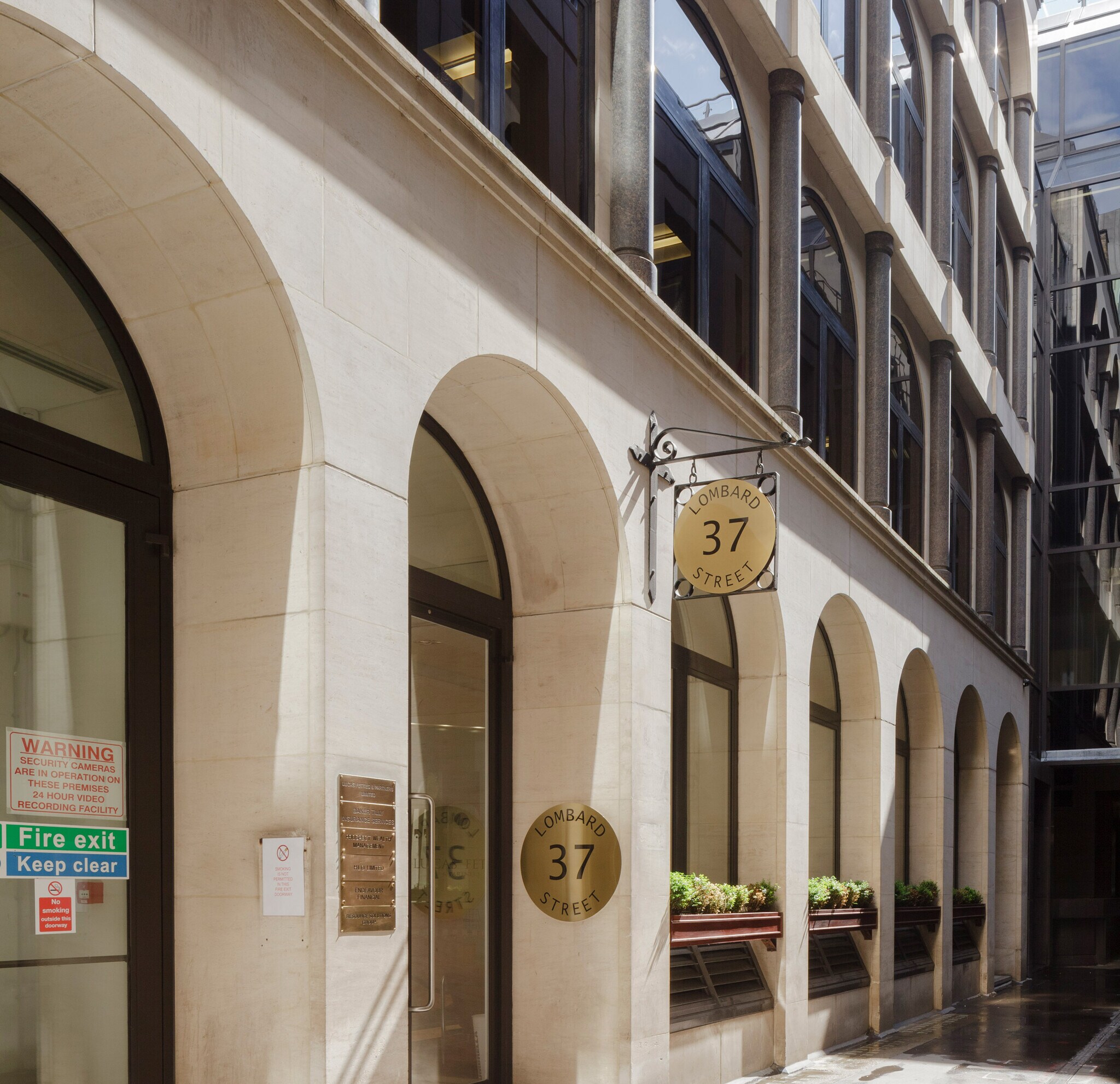 37 Lombard St, London to rent Building Photo- Image 1 of 8
