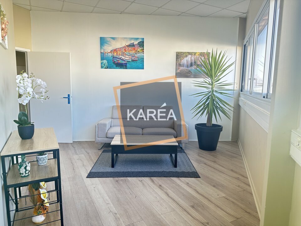 Office in Meaux to rent Interior Photo- Image 1 of 6
