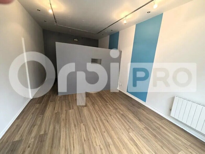 Retail in Soissons for sale - Interior Photo - Image 2 of 5