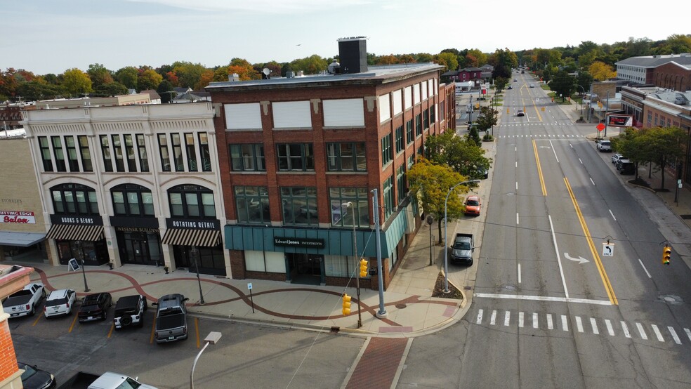 100 N Washington St, Owosso, MI for sale - Building Photo - Image 1 of 11