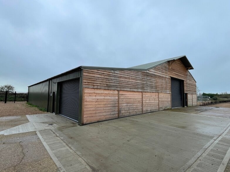 Rhee Wall, Brenzett to rent - Building Photo - Image 3 of 13