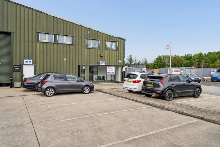 Bicester Rd, Westcott to rent - Building Photo - Image 1 of 8