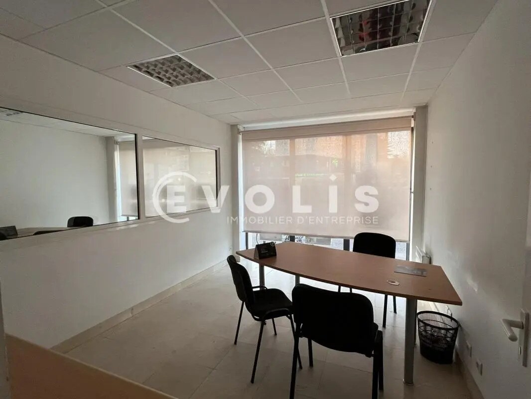 Office in Bordeaux to rent Interior Photo- Image 1 of 6