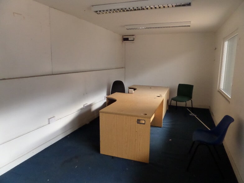 Moy Rd, Taffs Well to rent - Building Photo - Image 3 of 7