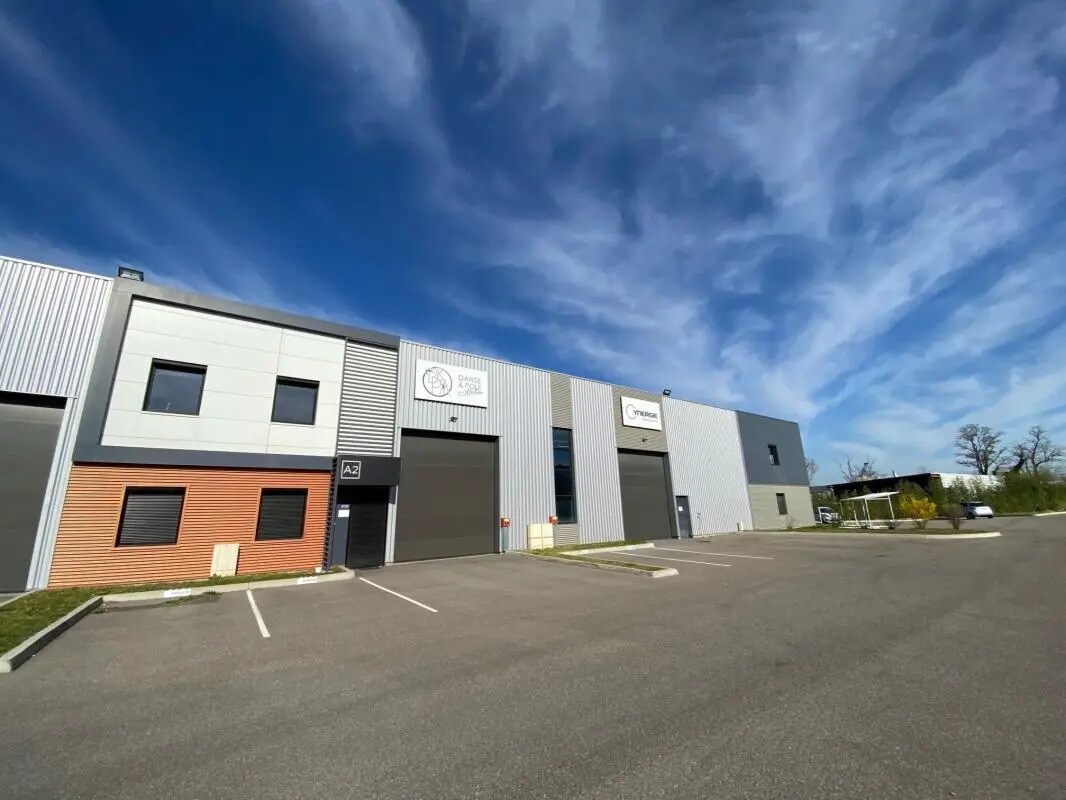 Office in Saint-Priest to rent Building Photo- Image 1 of 6