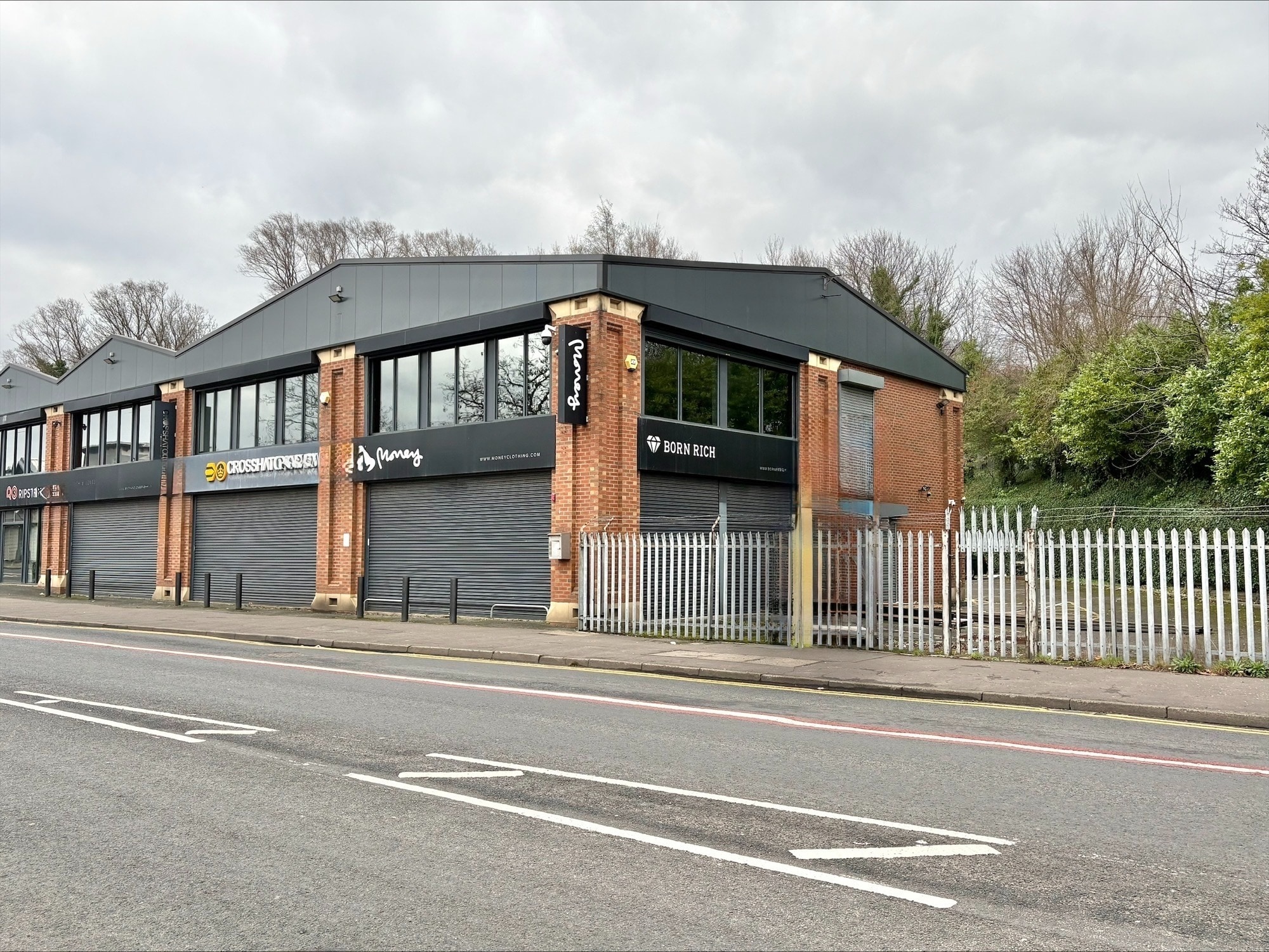 116-118 Bury New Road, Manchester to rent Building Photo- Image 1 of 3