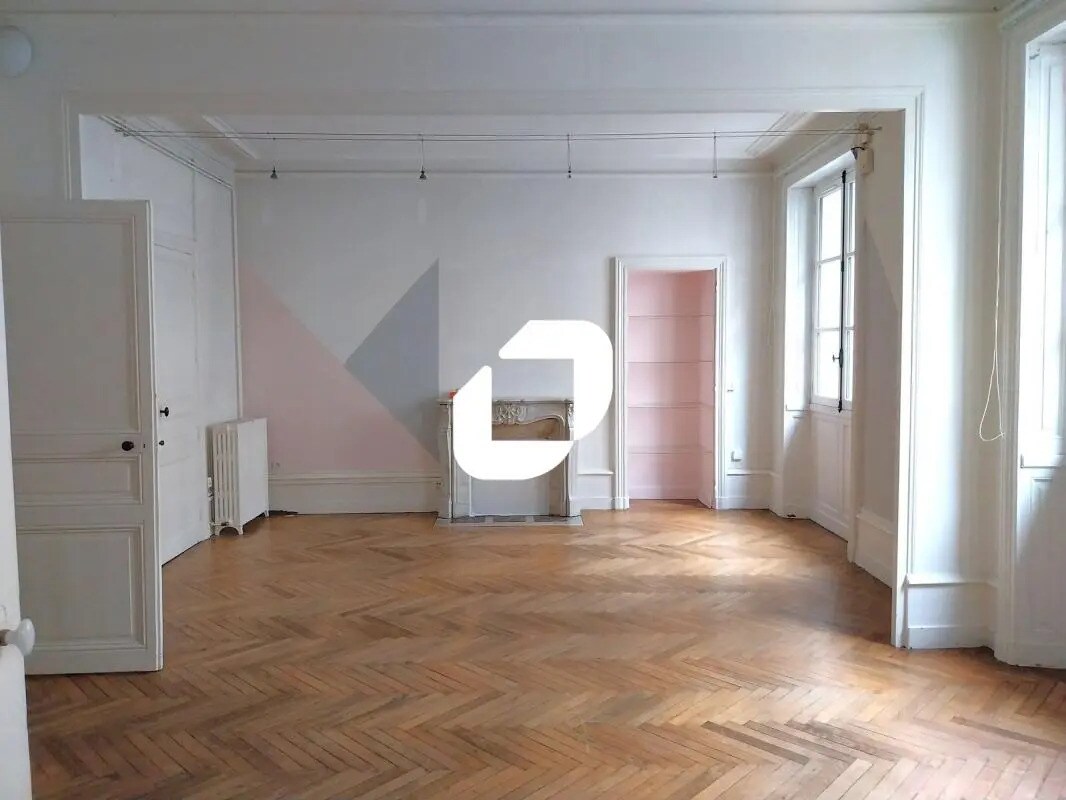 Office in Nantes to rent Interior Photo- Image 1 of 11