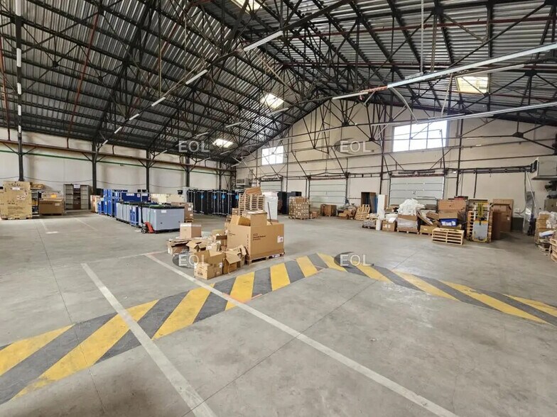 Industrial in Bonneuil-sur-Marne to rent - Building Photo - Image 3 of 7