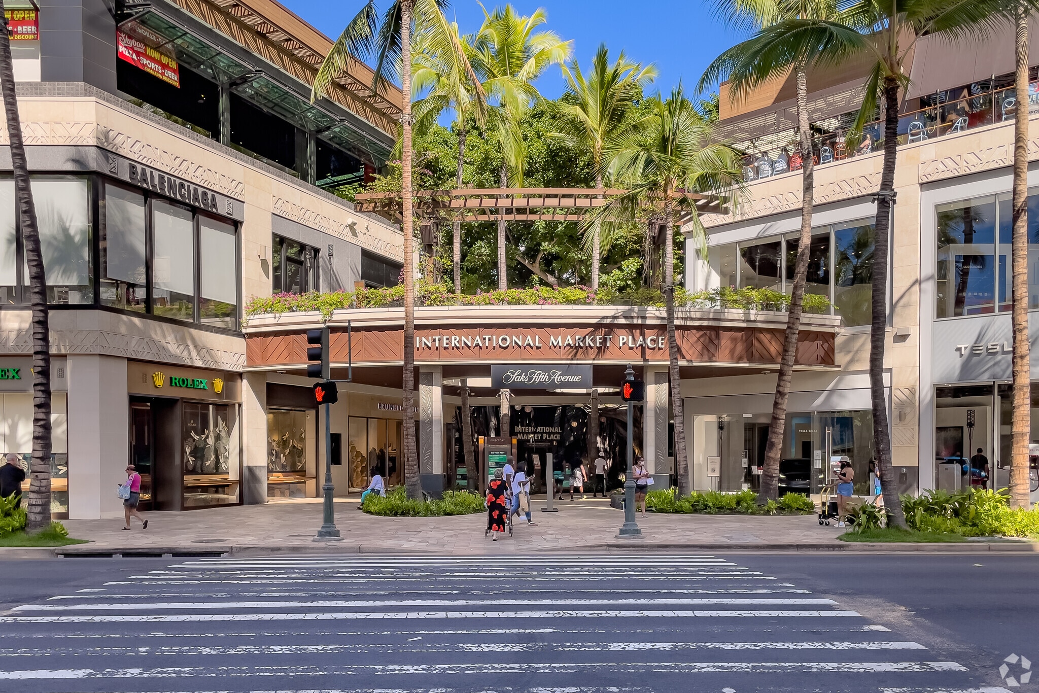 2330 Kalakaua Ave, Honolulu, HI for sale Primary Photo- Image 1 of 1